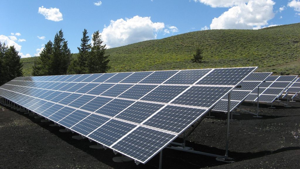 La industria fotovoltaica española espera inversiones de 5.000 millones hasta 2020.